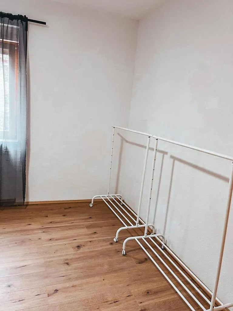 Ferienwohnung Granny Smith Neuhofen Apartment